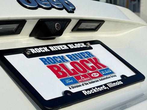 Used 2016 Jeep Renegade Latitude image 15