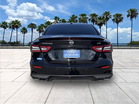 Used 2023 Nissan Maxima SR w/ Sport Mat Group image 7