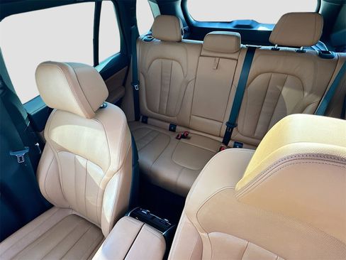 Used 2022 BMW X5 sDrive40i w/ M Sport Package image 22