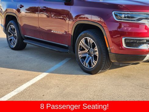 Used 2024 Jeep Wagoneer Series II w/ Flexible Seating Group AWD/4WD image 11