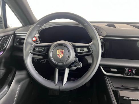 Certified 2025 Porsche Macan Electric image 22