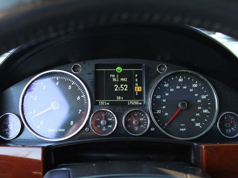 Used 2006 Volkswagen Touareg V8 image 16