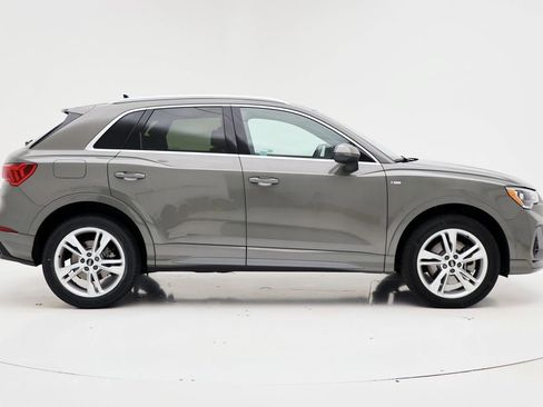 Used 2022 Audi Q3 2.0T Premium image 3
