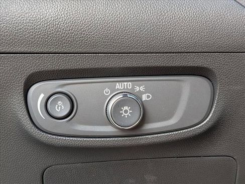 Used 2025 Buick Encore GX Preferred FWD image 11