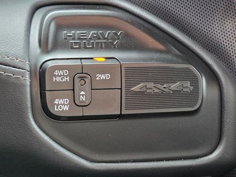 Used 2022 RAM 2500 Limited AWD/4WD image 32