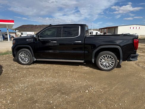 Used 2019 GMC Sierra 1500 Denali w/ Denali Ultimate Package AWD/4WD image 26
