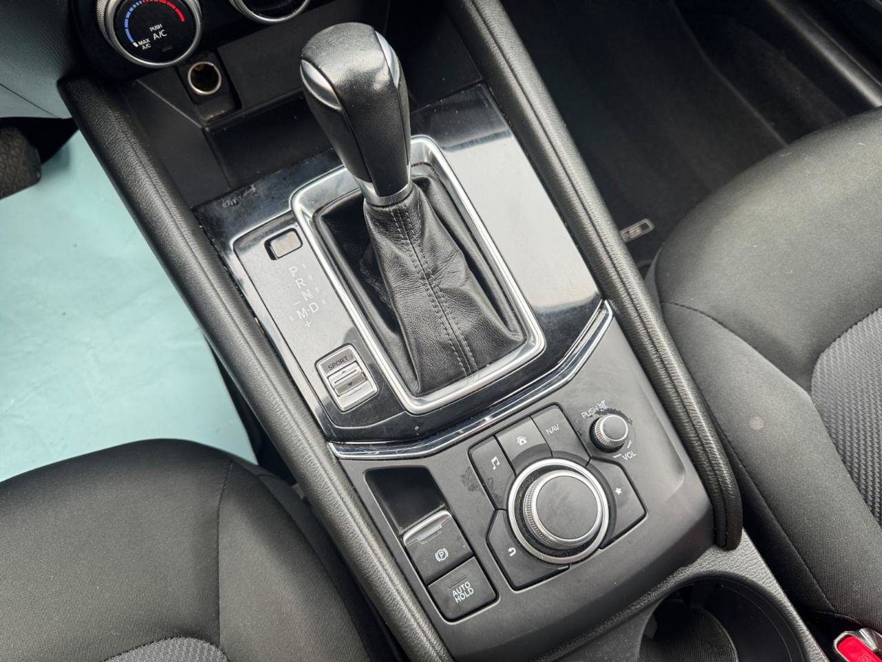 Used 2019 MAZDA CX-5 Sport FWD image 16
