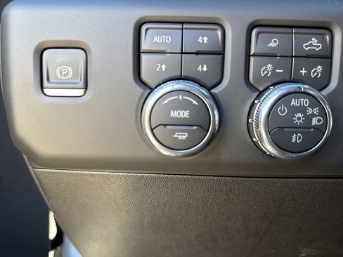 New 2026 GMC Sierra 2500 AT4 w/ AT4 Premium Plus Package image 19