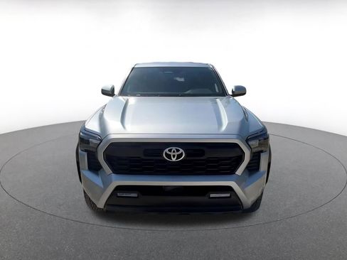 Used 2025 Toyota Tacoma TRD Off-Road AWD/4WD image 4