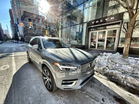 Certified 2025 Volvo XC90 T8 Ultra w/ Protection Package Premier image 1
