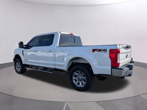 Used 2017 Ford F250 Lariat w/ Chrome Package AWD/4WD image 3