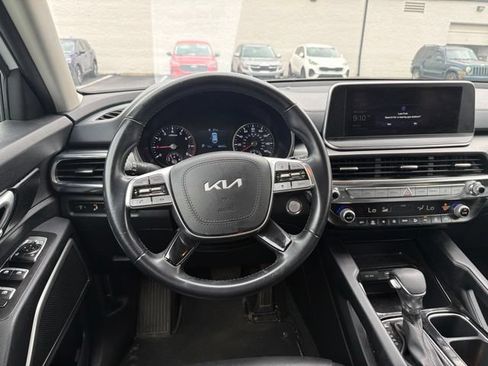 Used 2022 Kia Telluride LX AWD/4WD image 10