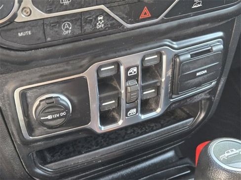Used 2023 Jeep Gladiator Willys image 24