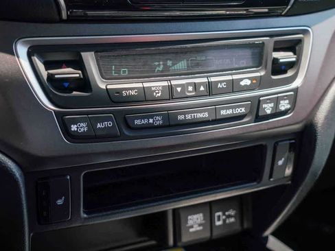 Used 2022 Honda Pilot Special Edition image 21