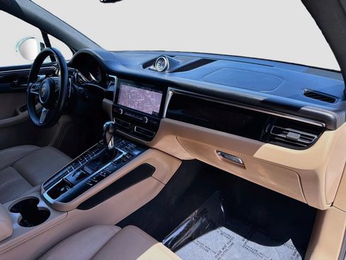 Used 2019 Porsche Macan S AWD/4WD image 34