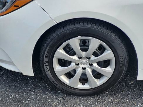 Used 2023 Toyota Corolla LE image 8