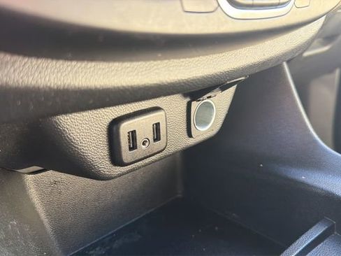 Certified 2022 Chevrolet Traverse LS image 33