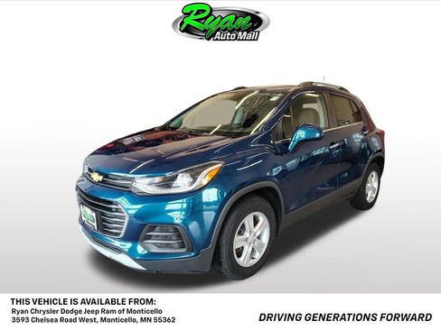 Used 2020 Chevrolet Trax LT w/ Driver Confidence Package FWD image 1