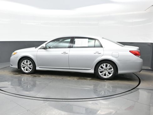 Used 2012 Toyota Avalon image 3