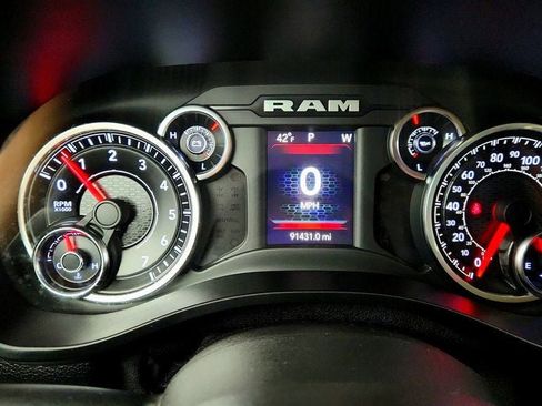 Used 2019 RAM 1500 Big Horn AWD/4WD image 14