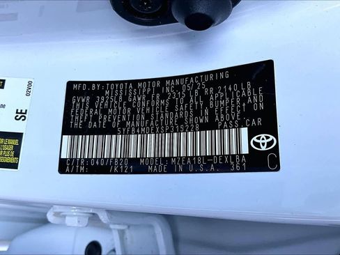 Used 2025 Toyota Corolla LE image 32