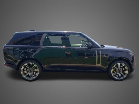 New 2026 Land Rover Range Rover Long Wheelbase SE AWD/4WD image 4