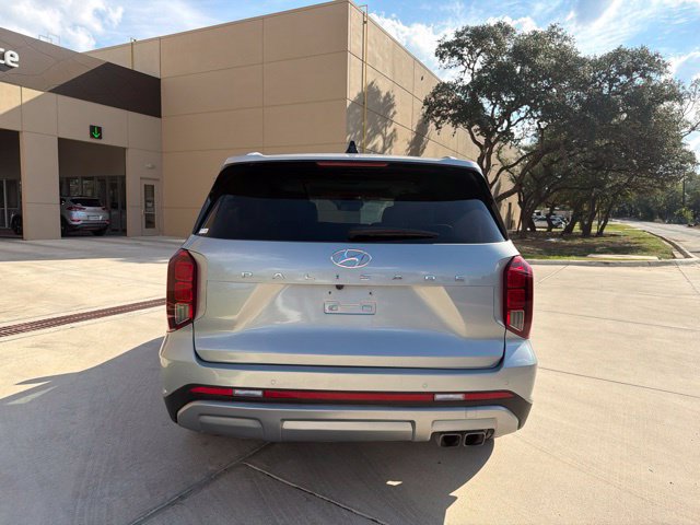Used 2023 Hyundai Palisade SEL w/ Premium Package FWD image 3