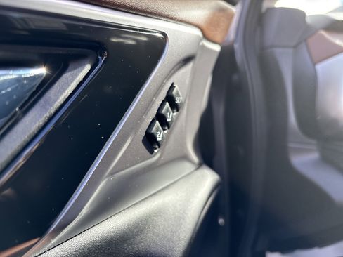 Used 2025 Subaru Outback Touring XT image 16