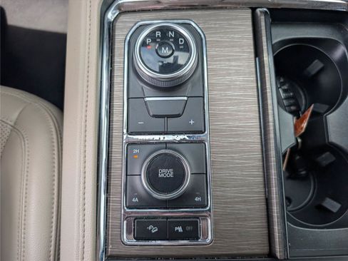 Used 2024 Ford Expedition Max Limited AWD/4WD image 19