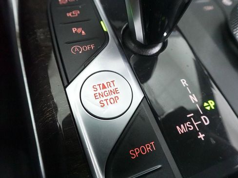 Used 2020 BMW 330i xDrive Sedan w/ Premium Package image 21