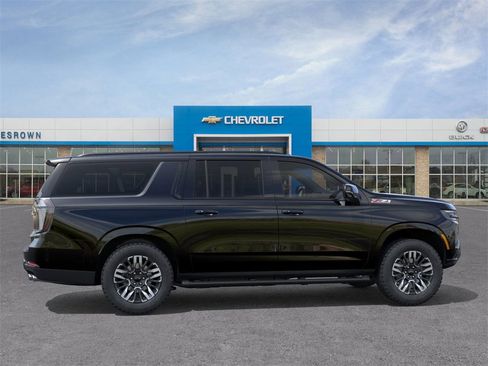 New 2026 Chevrolet Suburban Z71 image 5