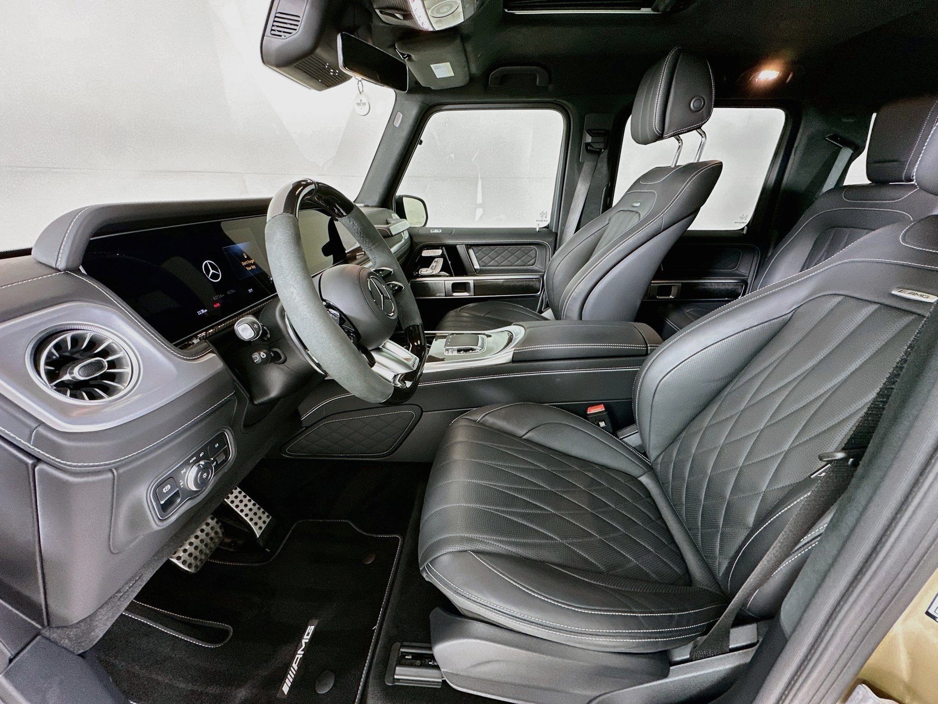 Used 2025 Mercedes-Benz G 63 AMG 4MATIC image 23