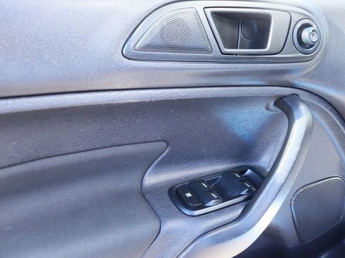 Used 2018 Ford Fiesta SE image 36