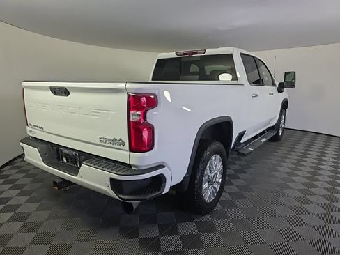 Used 2022 Chevrolet Silverado 2500 High Country w/ Z71 Off-Road Package AWD/4WD image 5