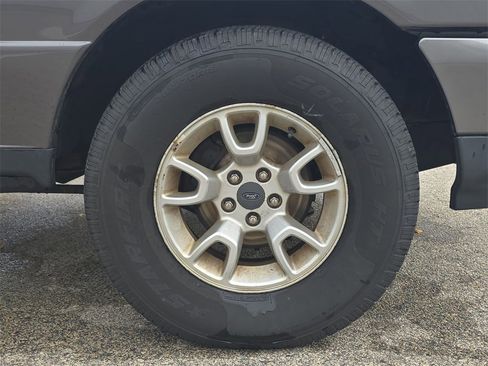 Used 2010 Ford Ranger XLT image 34