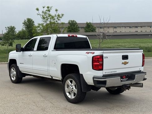 Used 2019 Chevrolet Silverado 2500 LT w/ LT Plus Package AWD/4WD image 4