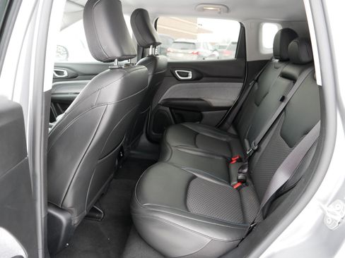 Used 2022 Jeep Compass Latitude w/ Convenience Group image 35