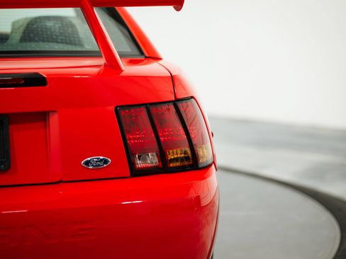 Used 2000 Ford Mustang Cobra RWD image 39
