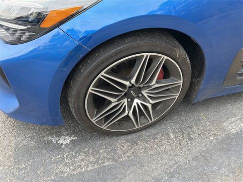 Used 2022 Kia Stinger GT1 image 4