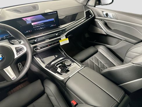 New 2026 BMW X5 xDrive40i w/ M Sport Package image 24