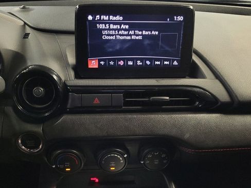 Used 2016 MAZDA MX-5 Miata Club image 25