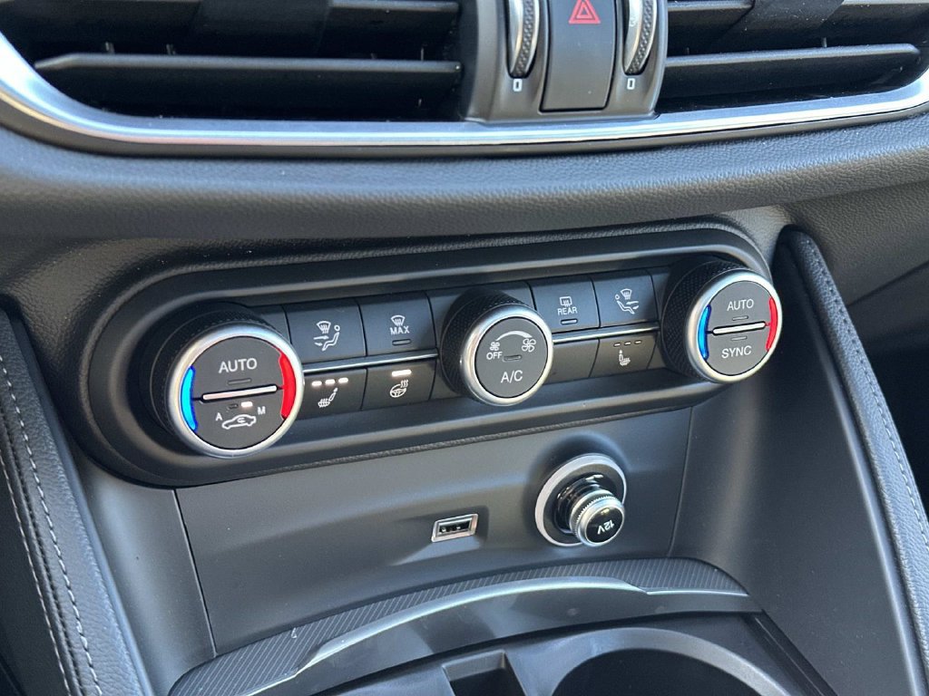New 2026 Alfa Romeo Stelvio Sprint AWD/4WD image 25
