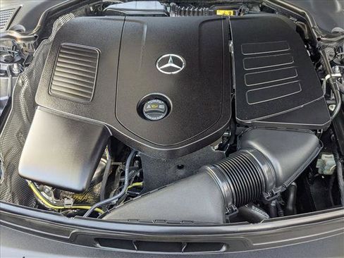Used 2025 Mercedes-Benz C 300 Sedan image 23