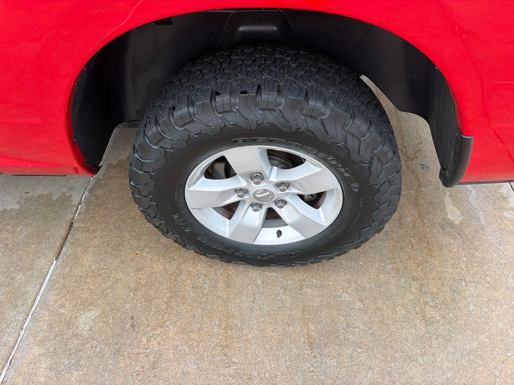 Used 2021 RAM 1500 Classic SLT RWD image 9