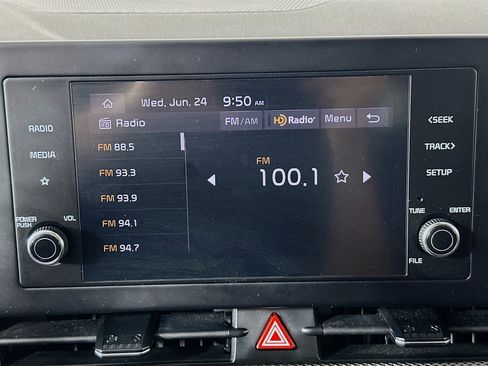 Used 2025 Kia Sportage LX FWD image 19