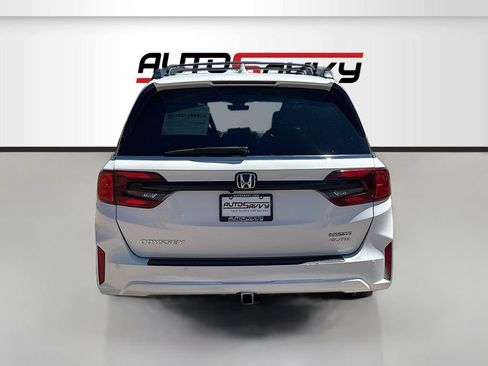 Used 2025 Honda Odyssey Elite image 6