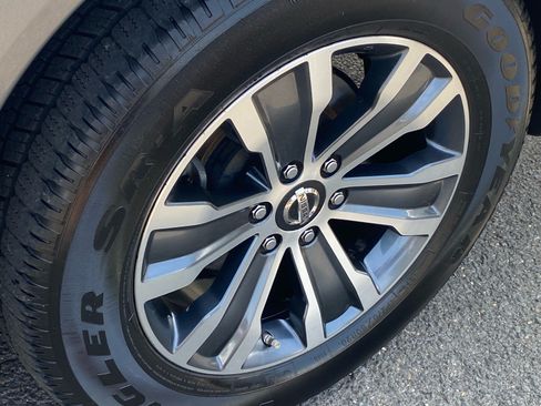 Used 2019 Nissan Armada SL w/ Premium Package RWD image 23