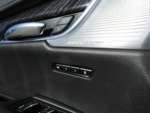 Used 2025 Cadillac XT6 Premium Luxury image 28