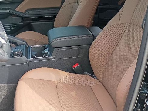 New 2026 Toyota 4Runner Limited AWD/4WD image 9
