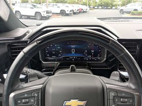 Used 2024 Chevrolet Silverado 1500 High Country w/ High Country Premium Package AWD/4WD image 29
